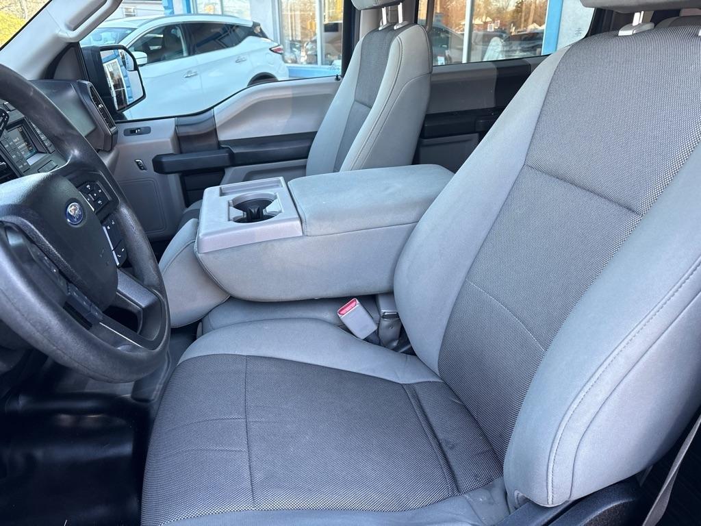 Ford F-150 4WD SuperCrew 145" XL 2015