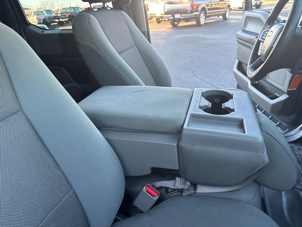 Ford F-150 4WD SuperCrew 145" XL 2015