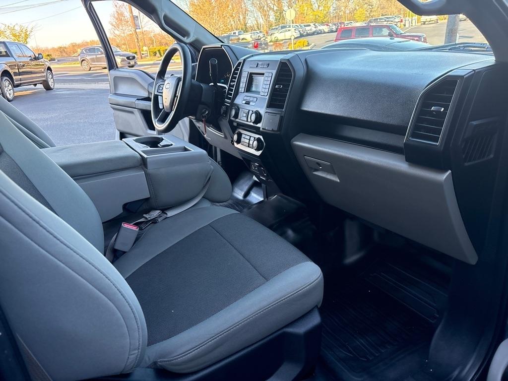 Ford F-150 4WD SuperCrew 145" XL 2015