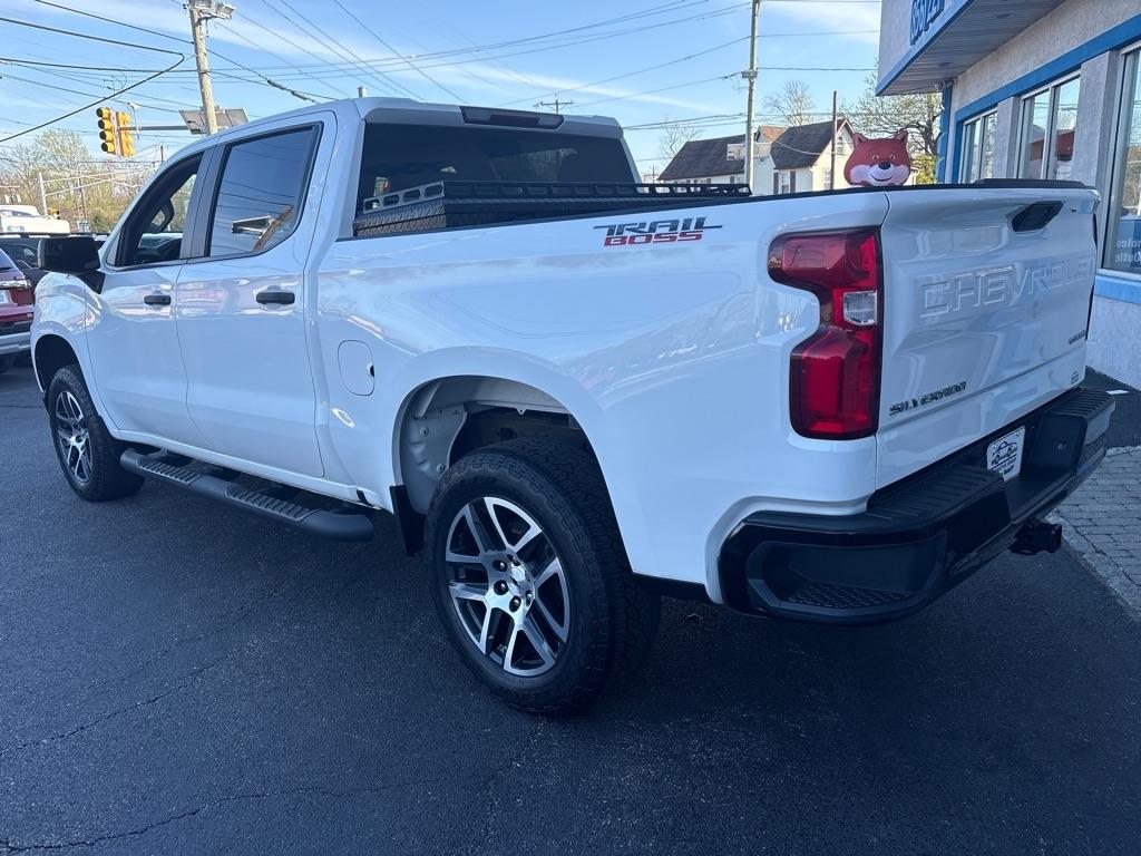 Chevrolet Silverado 1500 4WD Crew Cab 147" Custom Trail Boss 2020