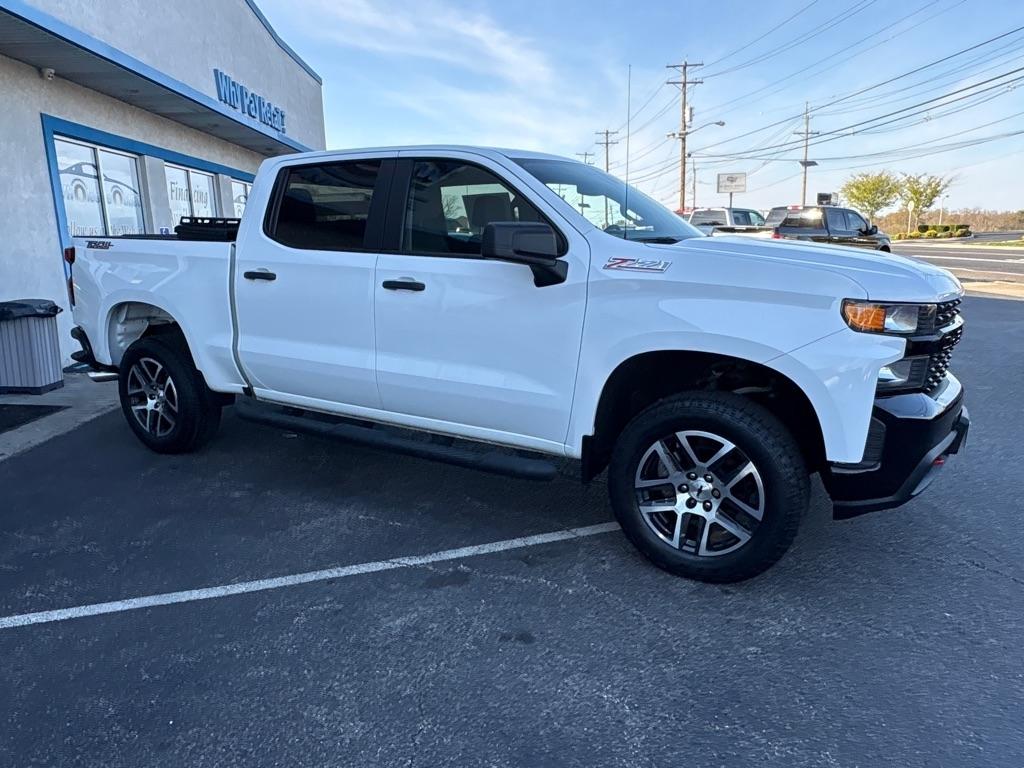 Chevrolet Silverado 1500 4WD Crew Cab 147" Custom Trail Boss 2020