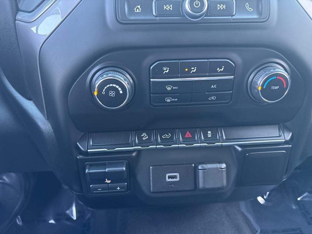 Chevrolet Silverado 1500 4WD Crew Cab 147" Custom Trail Boss 2020