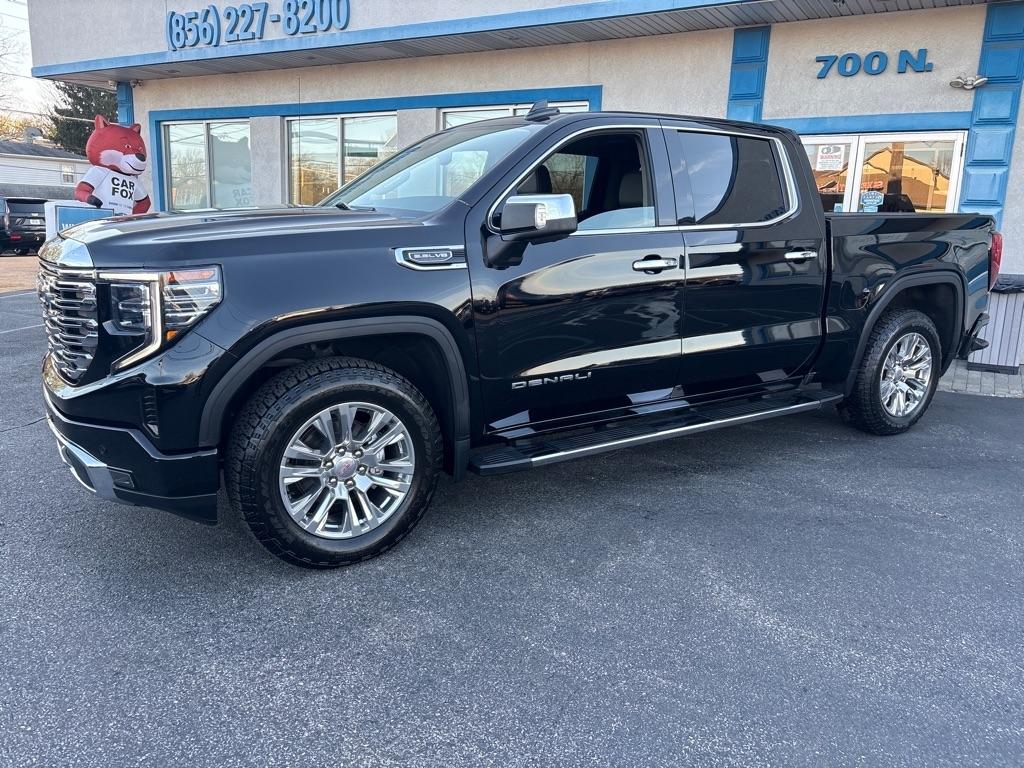 GMC Sierra 1500 4WD Crew Cab 147" Denali 2023
