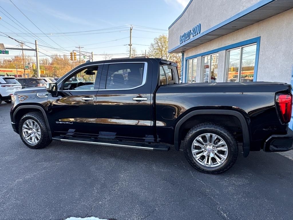 GMC Sierra 1500 4WD Crew Cab 147" Denali 2023