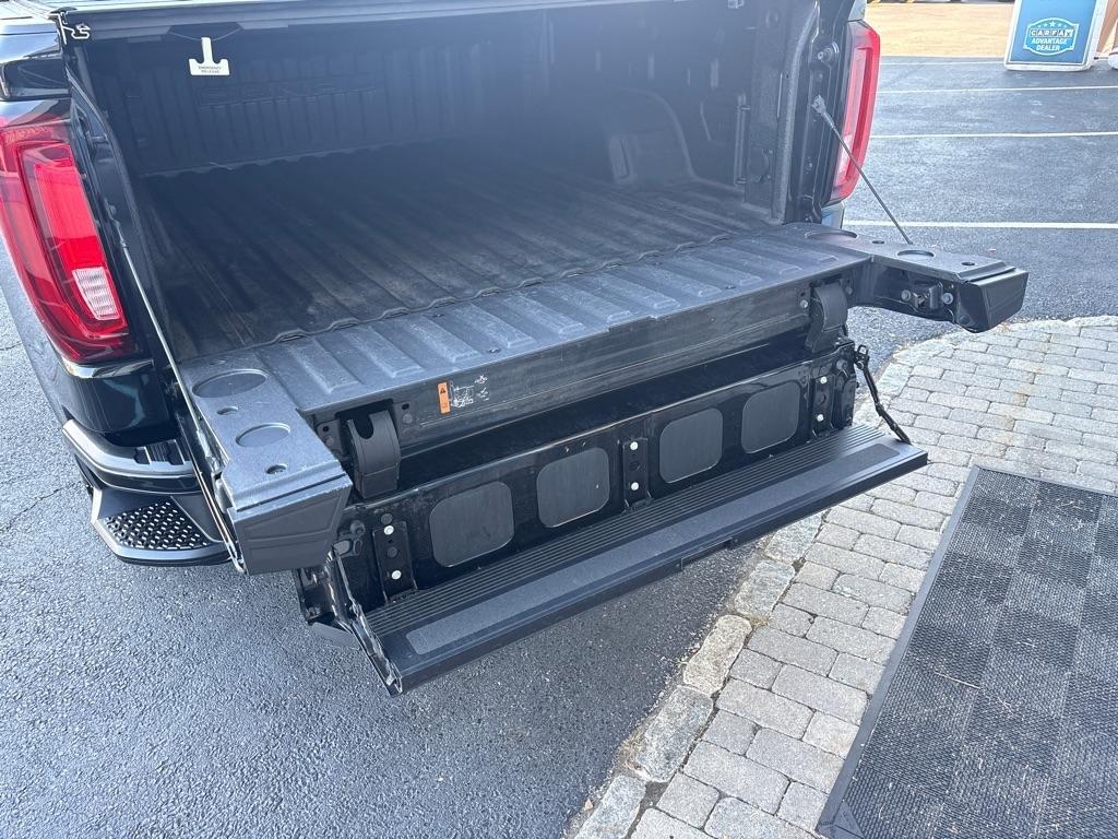 GMC Sierra 1500 4WD Crew Cab 147" Denali 2023