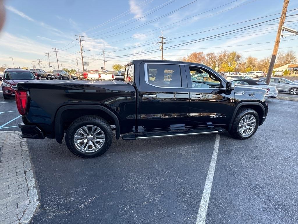 GMC Sierra 1500 4WD Crew Cab 147" Denali 2023