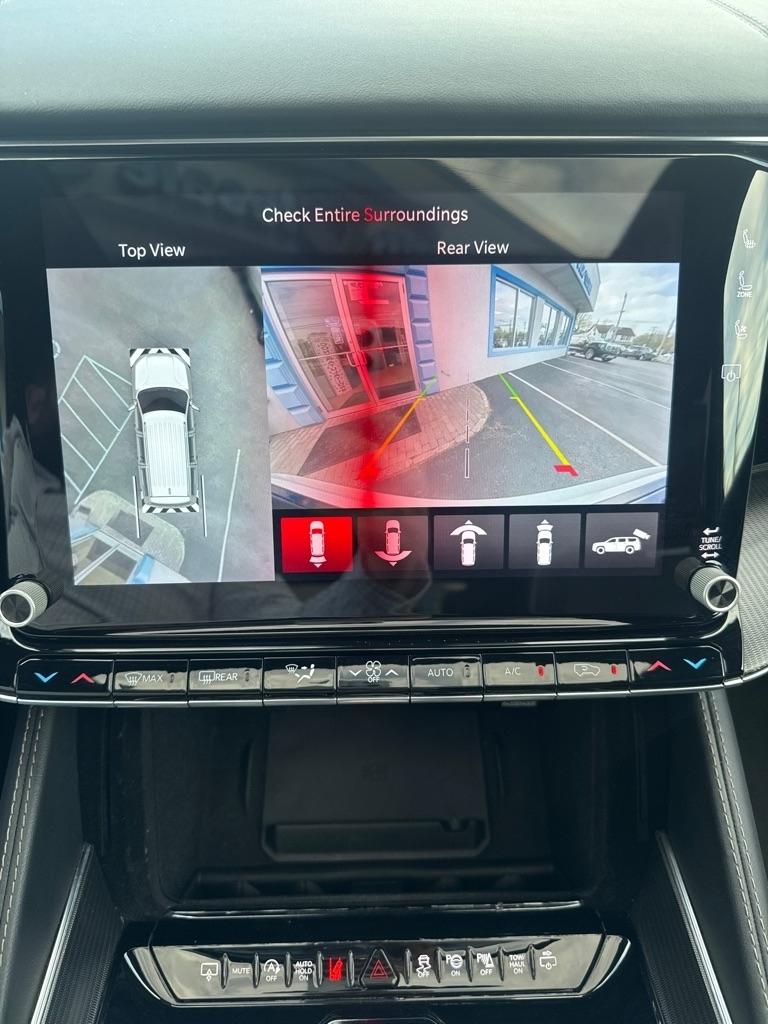 Jeep Grand Wagoneer Series II 4x4 2024