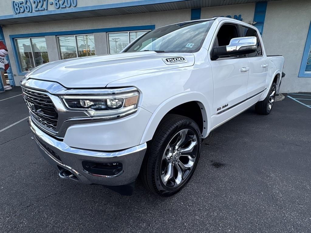 RAM 1500 Limited 4x4 Crew Cab 5'7" Box 2023