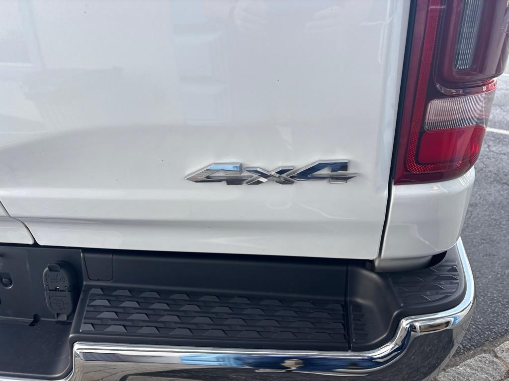 RAM 1500 Limited 4x4 Crew Cab 5'7" Box 2023