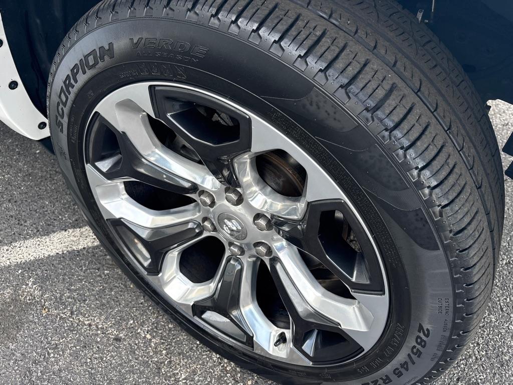 RAM 1500 Limited 4x4 Crew Cab 5'7" Box 2023