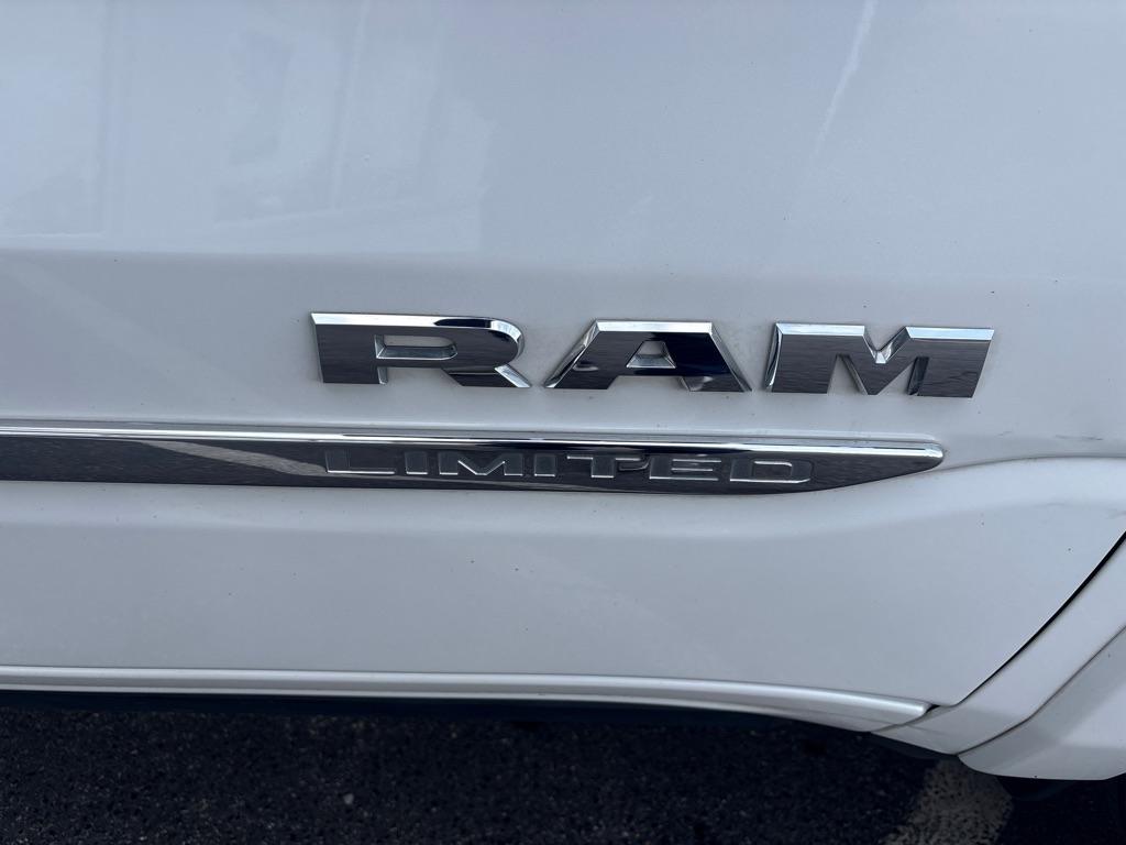 RAM 1500 Limited 4x4 Crew Cab 5'7" Box 2023