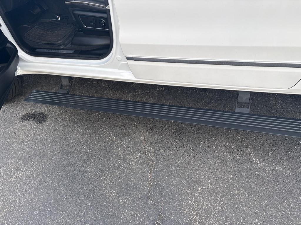 RAM 1500 Limited 4x4 Crew Cab 5'7" Box 2023