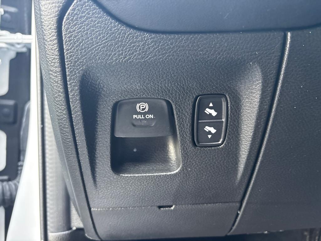 RAM 1500 Limited 4x4 Crew Cab 5'7" Box 2023