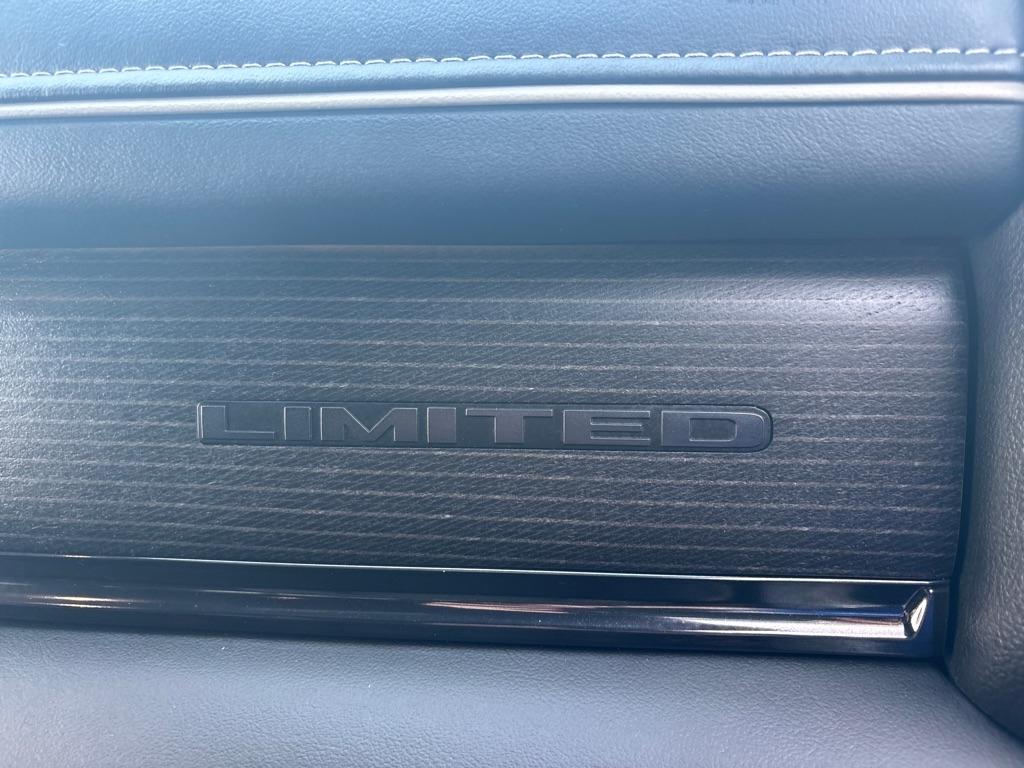 RAM 1500 Limited 4x4 Crew Cab 5'7" Box 2023