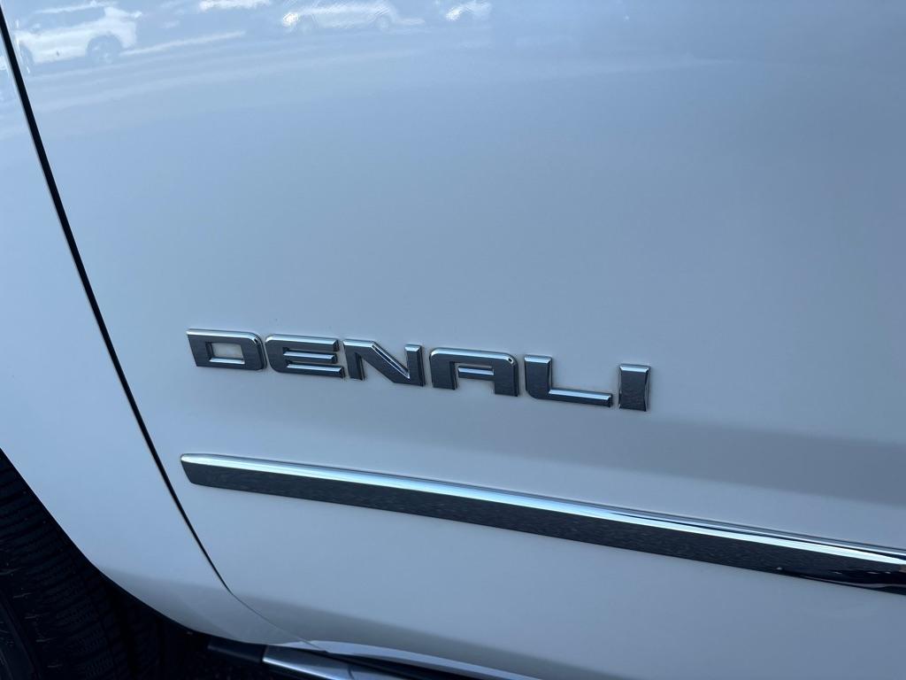 GMC Yukon 4WD 4dr Denali 2019