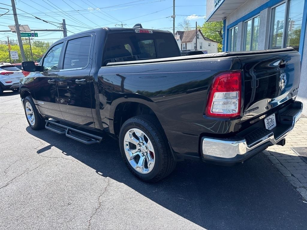 RAM 1500 Big Horn 4x4 Crew Cab 5'7" Box 2022