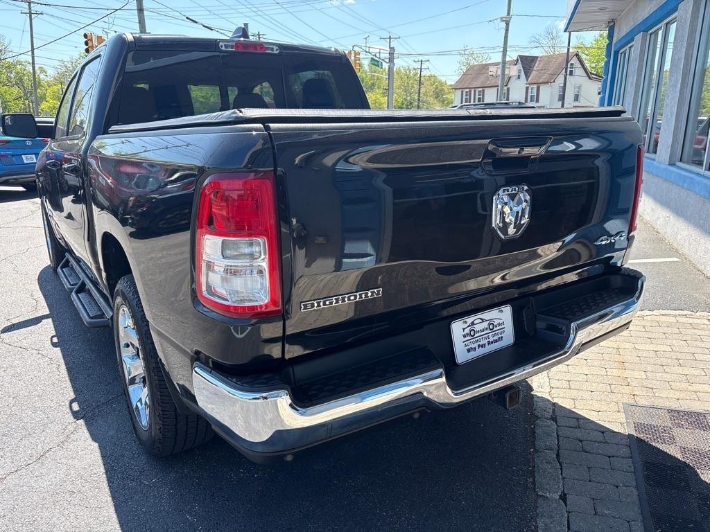RAM 1500 Big Horn 4x4 Crew Cab 5'7" Box 2022
