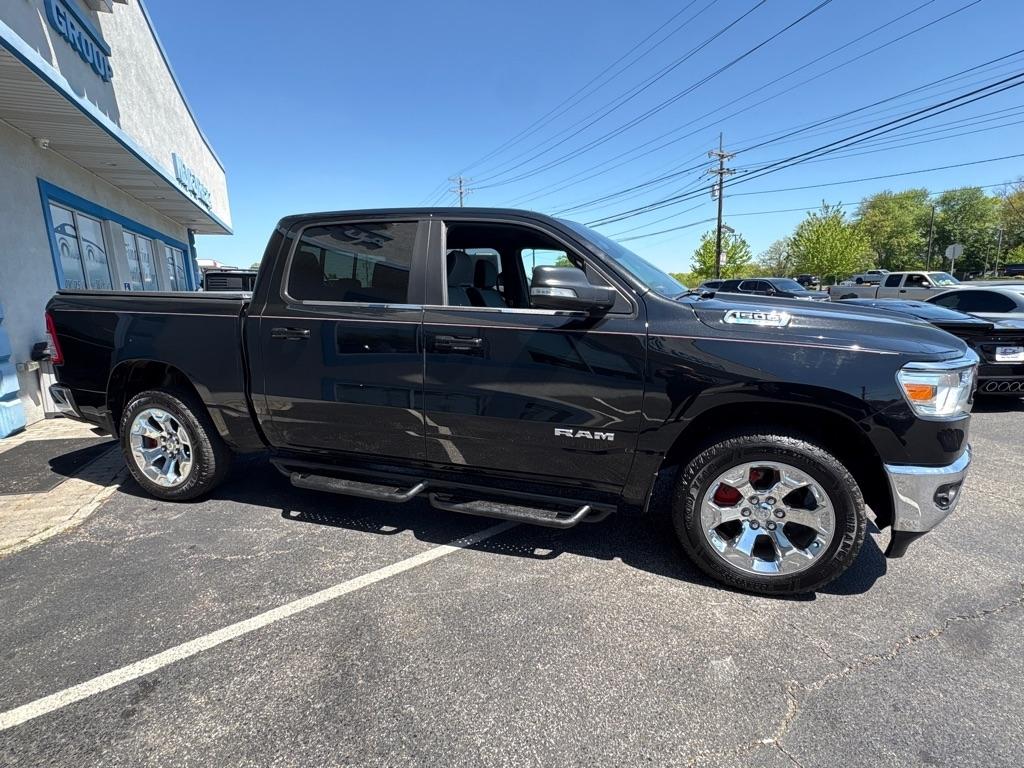 RAM 1500 Big Horn 4x4 Crew Cab 5'7" Box 2022