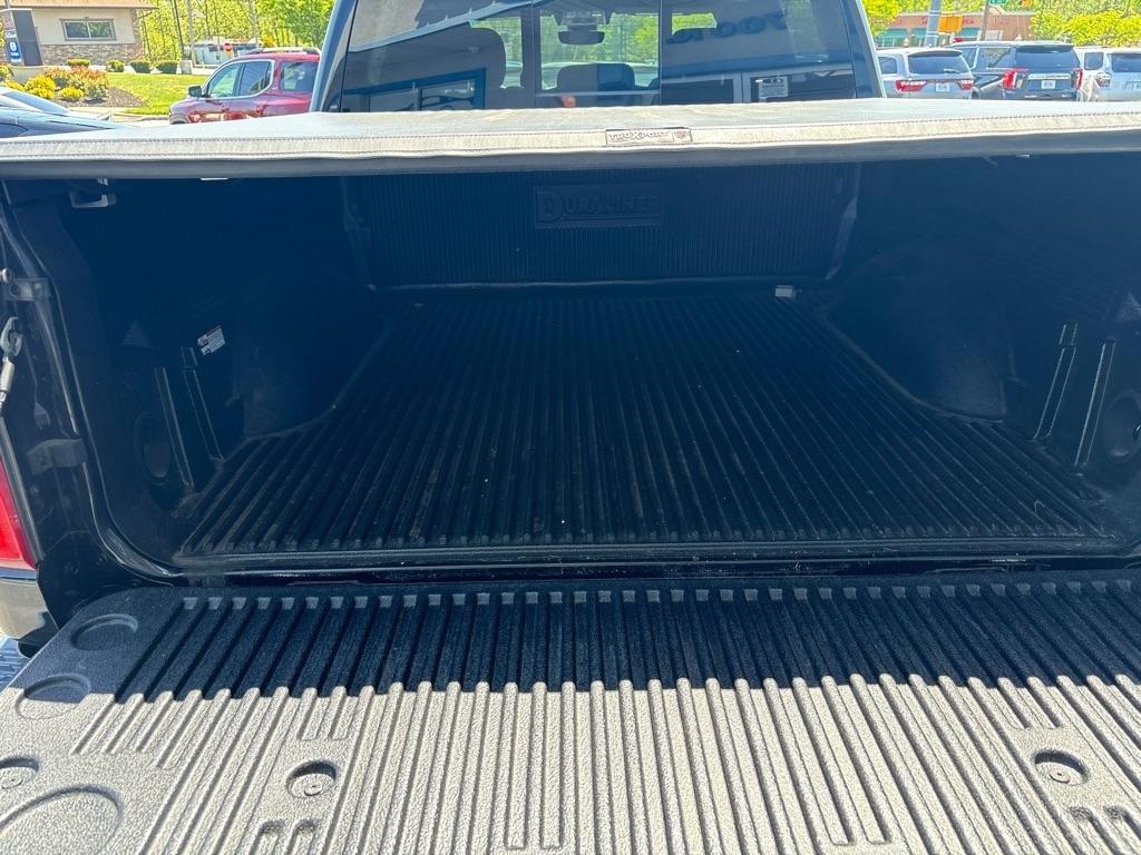 RAM 1500 Big Horn 4x4 Crew Cab 5'7" Box 2022