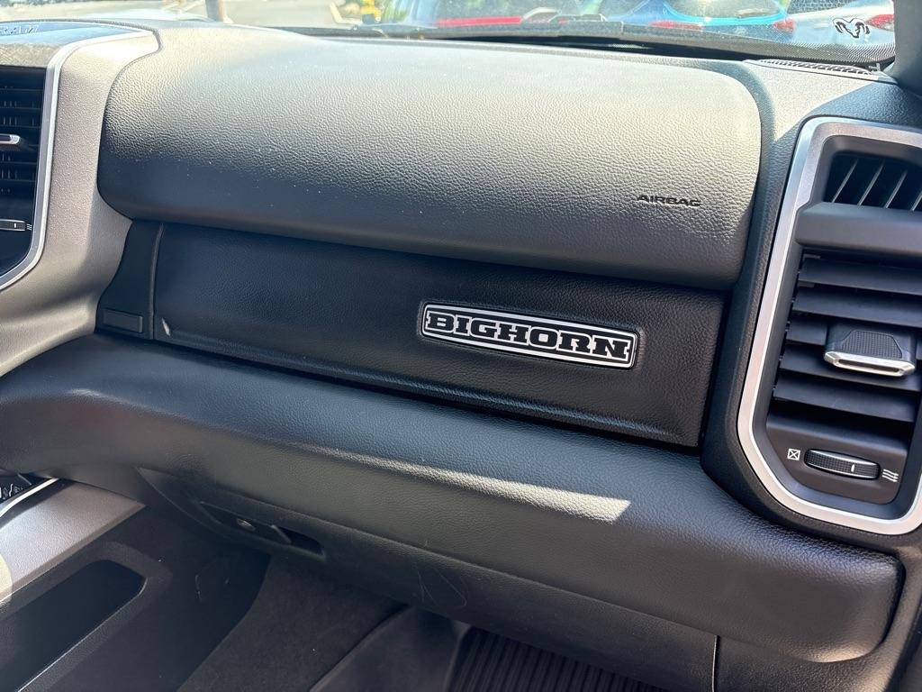 RAM 1500 Big Horn 4x4 Crew Cab 5'7" Box 2022