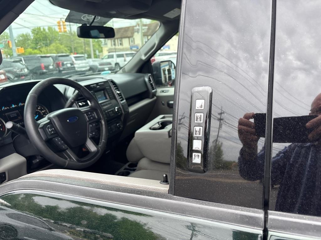 Ford F-150 4WD SuperCab 145" XLT 2016