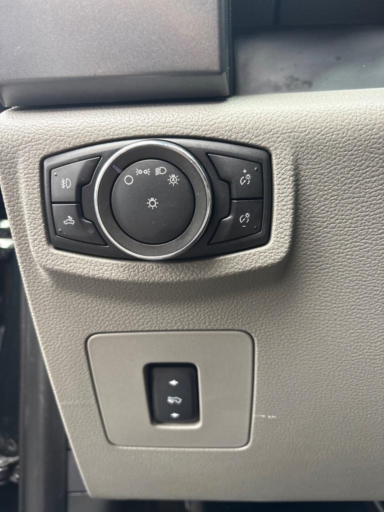 Ford F-150 4WD SuperCab 145" XLT 2016