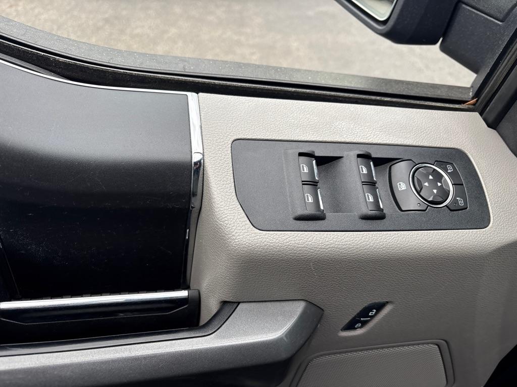 Ford F-150 4WD SuperCab 145" XLT 2016