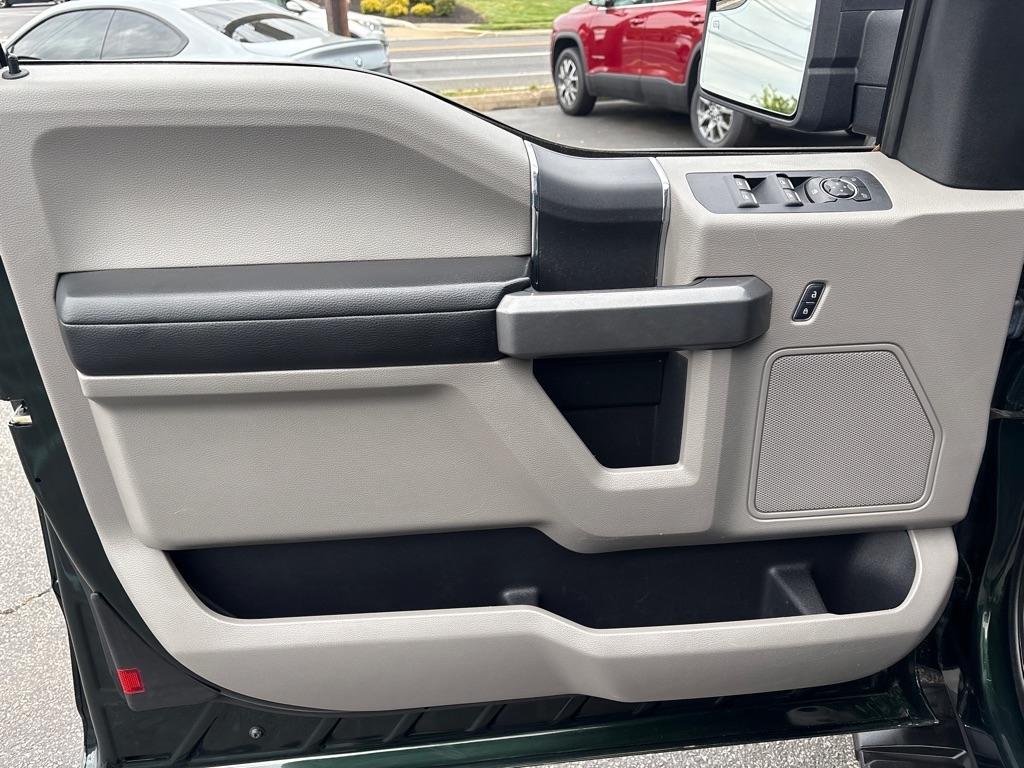 Ford F-150 4WD SuperCab 145" XLT 2016