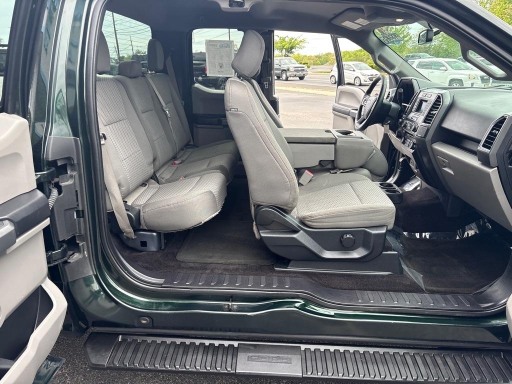 Ford F-150 4WD SuperCab 145" XLT 2016