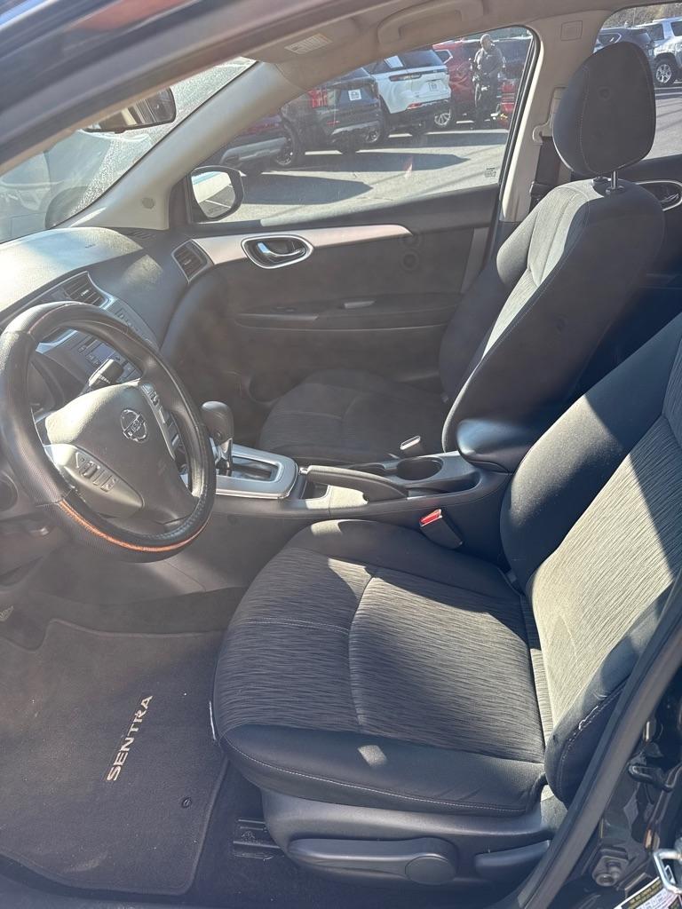 Nissan Sentra 4dr Sdn I4 CVT SV 2014