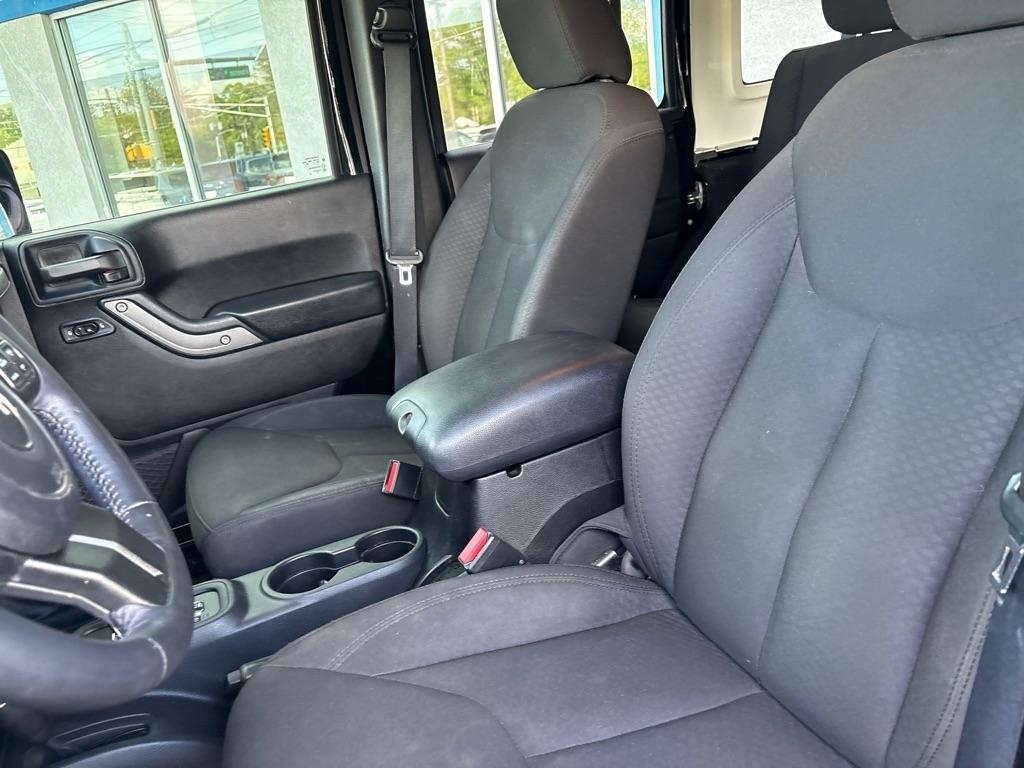 Jeep Wrangler Unlimited 4WD 4dr Sport 2016