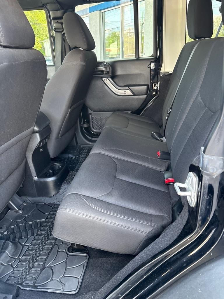 Jeep Wrangler Unlimited 4WD 4dr Sport 2016
