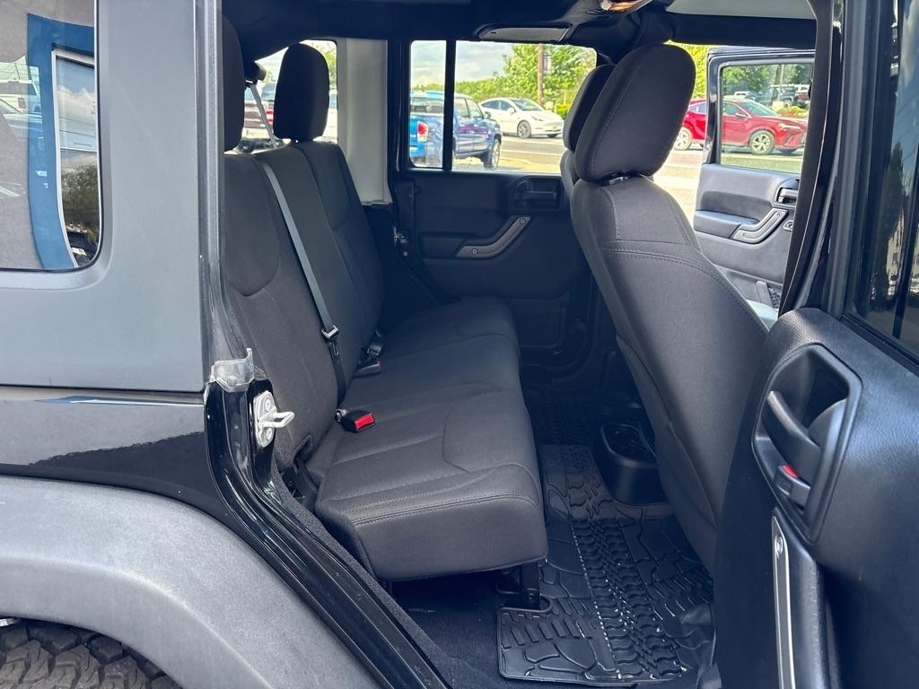 Jeep Wrangler Unlimited 4WD 4dr Sport 2016