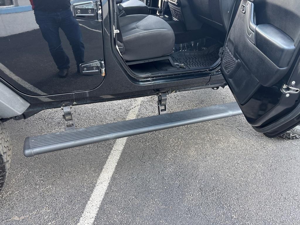 Jeep Wrangler Unlimited 4WD 4dr Sport 2016