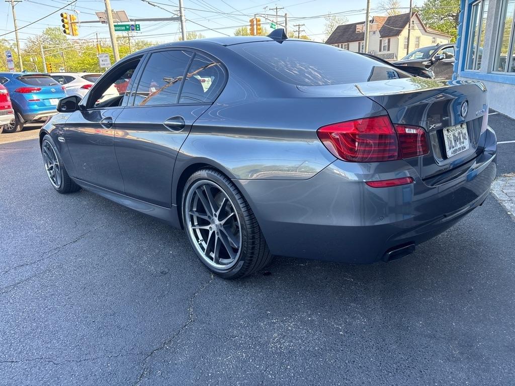 BMW 5 Series 4dr Sdn 550i xDrive AWD 2016