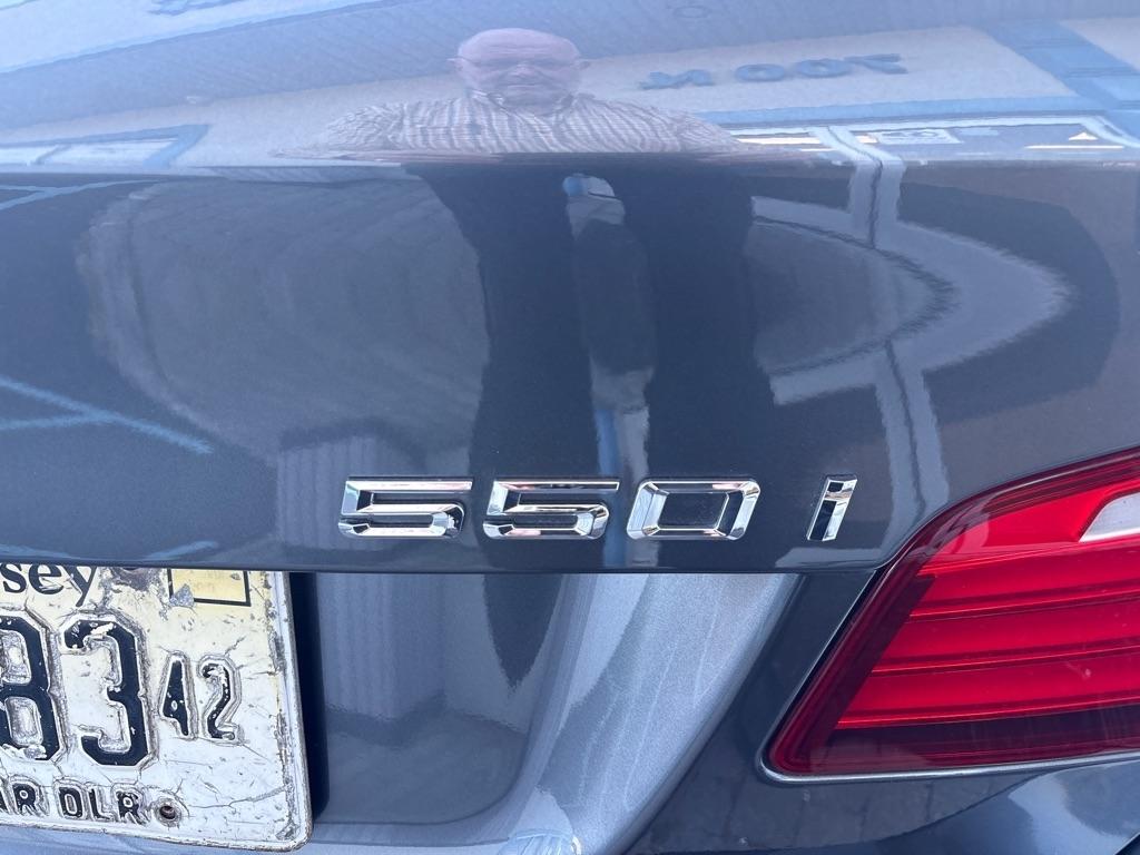 BMW 5 Series 4dr Sdn 550i xDrive AWD 2016