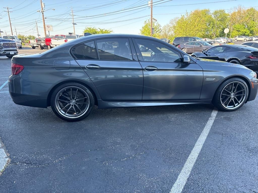 BMW 5 Series 4dr Sdn 550i xDrive AWD 2016