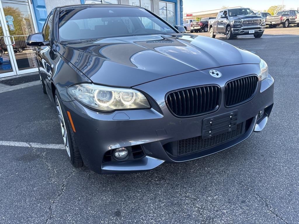 BMW 5 Series 4dr Sdn 550i xDrive AWD 2016