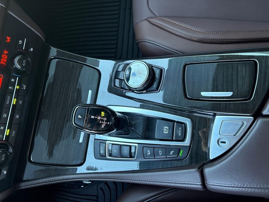 BMW 5 Series 4dr Sdn 550i xDrive AWD 2016