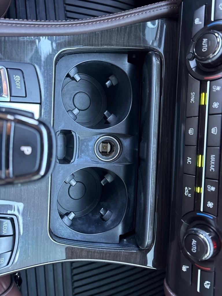 BMW 5 Series 4dr Sdn 550i xDrive AWD 2016