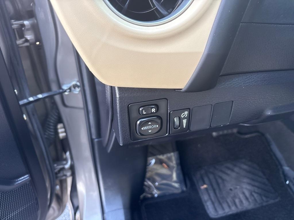 Toyota Corolla 50th Anniversary Special Edition CVT (Natl) 2017