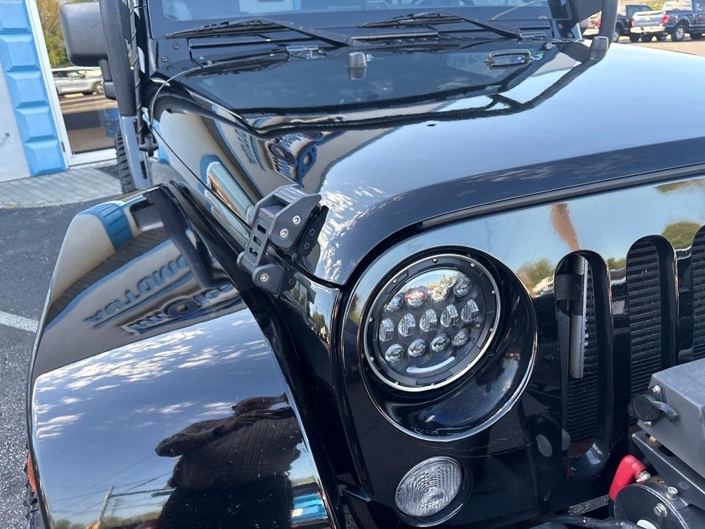 Jeep Wrangler Unlimited 4WD 4dr Sahara 2014