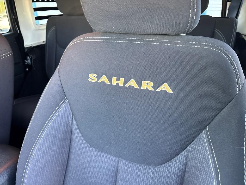 Jeep Wrangler Unlimited 4WD 4dr Sahara 2014