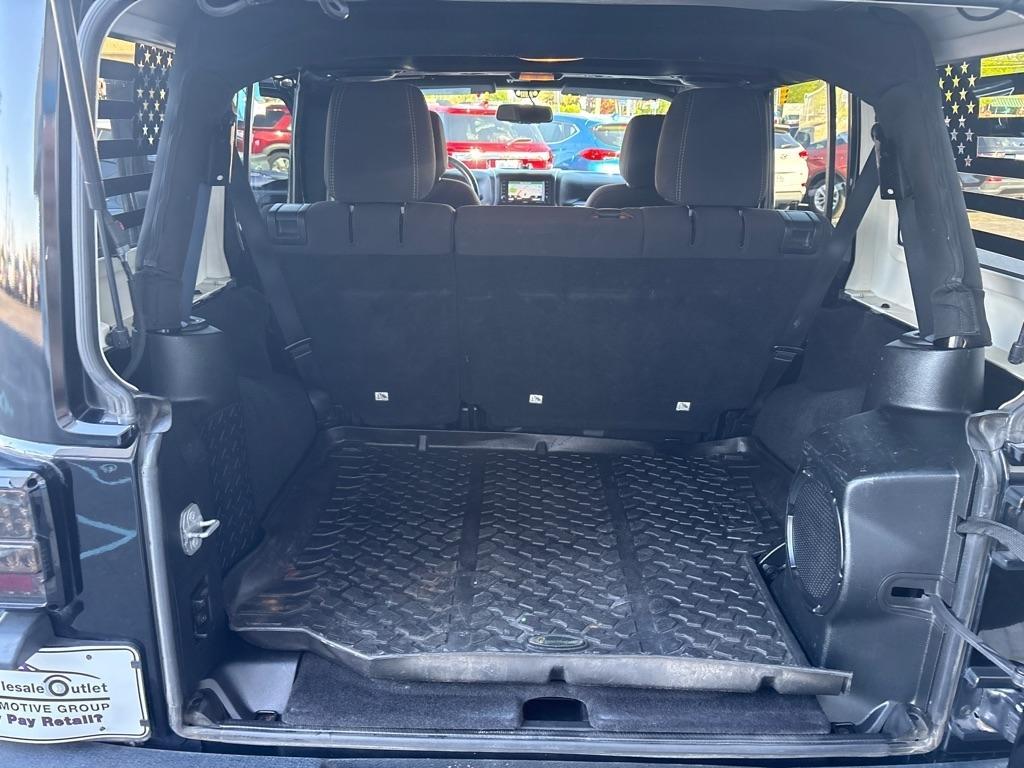 Jeep Wrangler Unlimited 4WD 4dr Sahara 2014