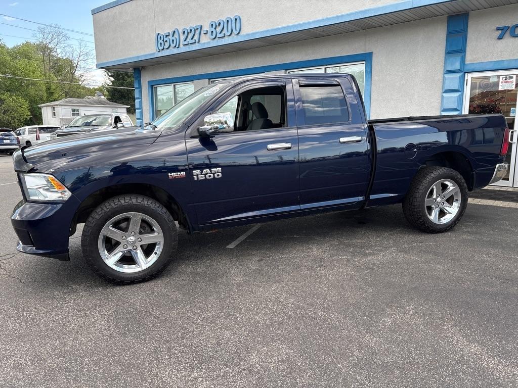 RAM 1500 4WD Quad Cab 140.5" Express 2016
