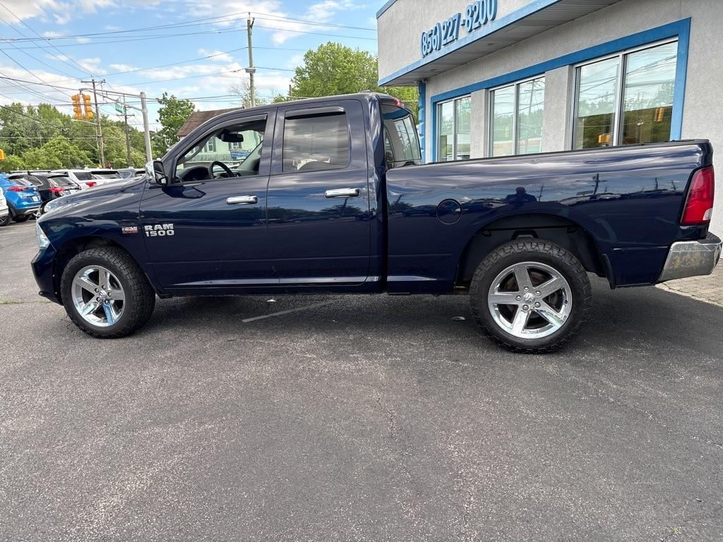RAM 1500 4WD Quad Cab 140.5" Express 2016