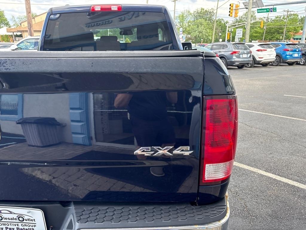 RAM 1500 4WD Quad Cab 140.5" Express 2016