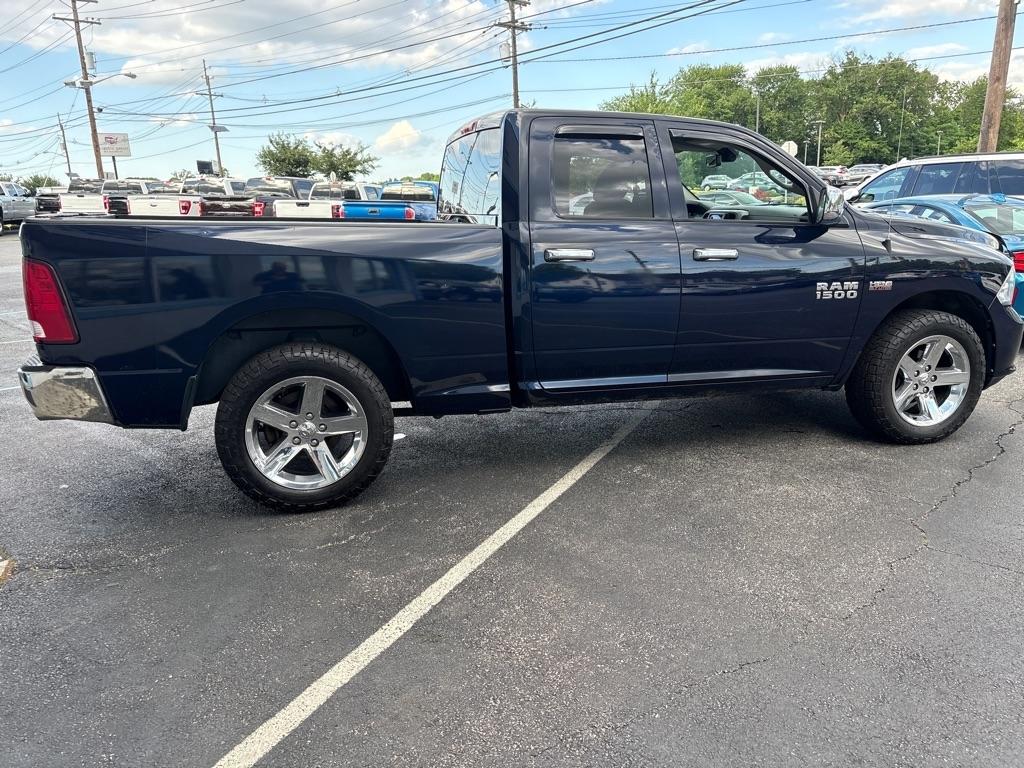 RAM 1500 4WD Quad Cab 140.5" Express 2016