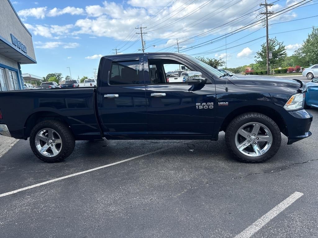 RAM 1500 4WD Quad Cab 140.5" Express 2016