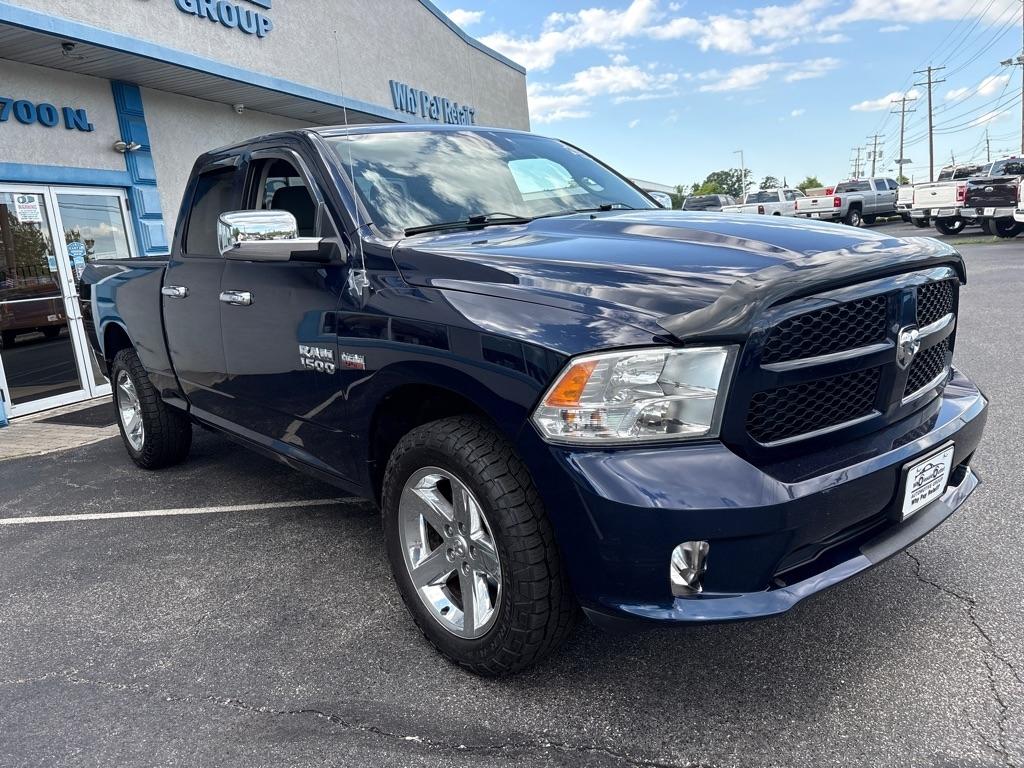 RAM 1500 4WD Quad Cab 140.5" Express 2016